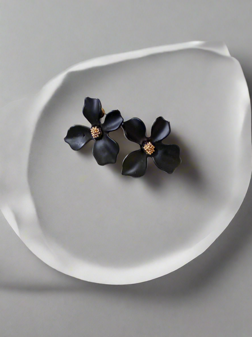 Black flower earring