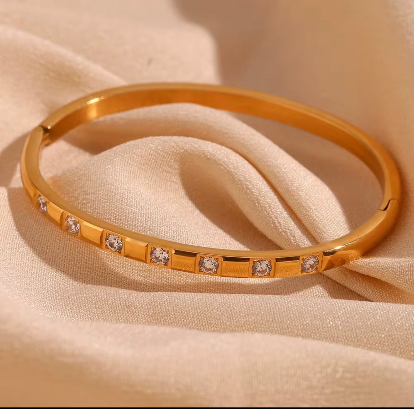 18k gold plated bangle