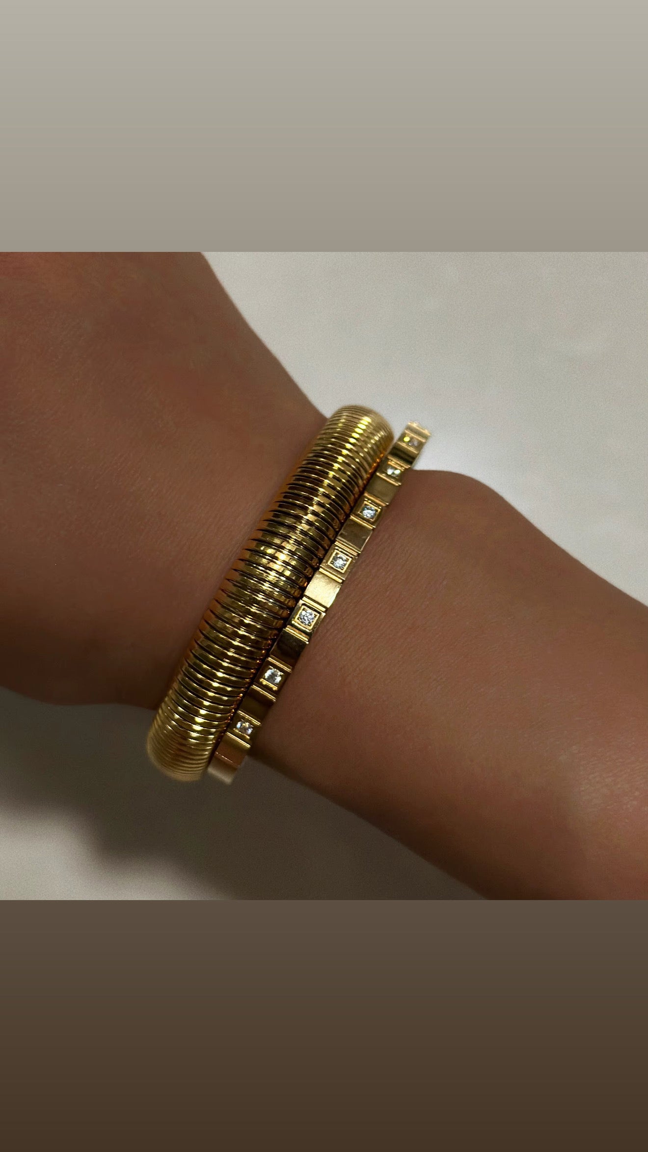 Golden lining bracelet