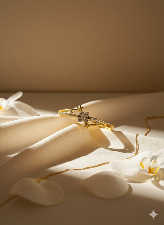 Luxury Elegant Flower Bracelet with Cubic Synthetic Zirconia Stones And Full Accents, High-End Fashion Jewelry Perfect for Anniversaries, Weddings, Gifts for Close Friends, And Holiday Presents. A Versatile Daily Accessory.