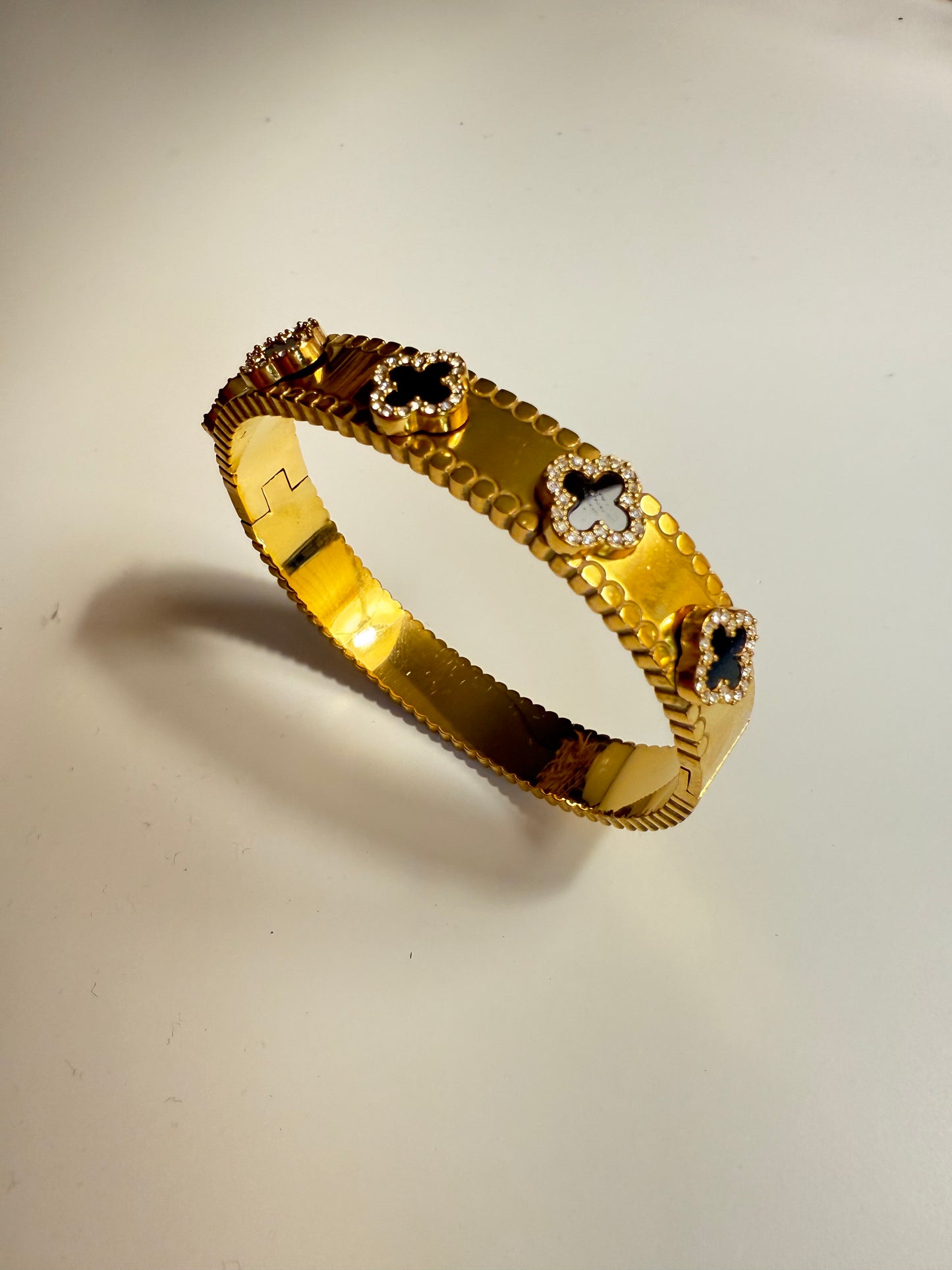 Black Clover Elegance Bangle