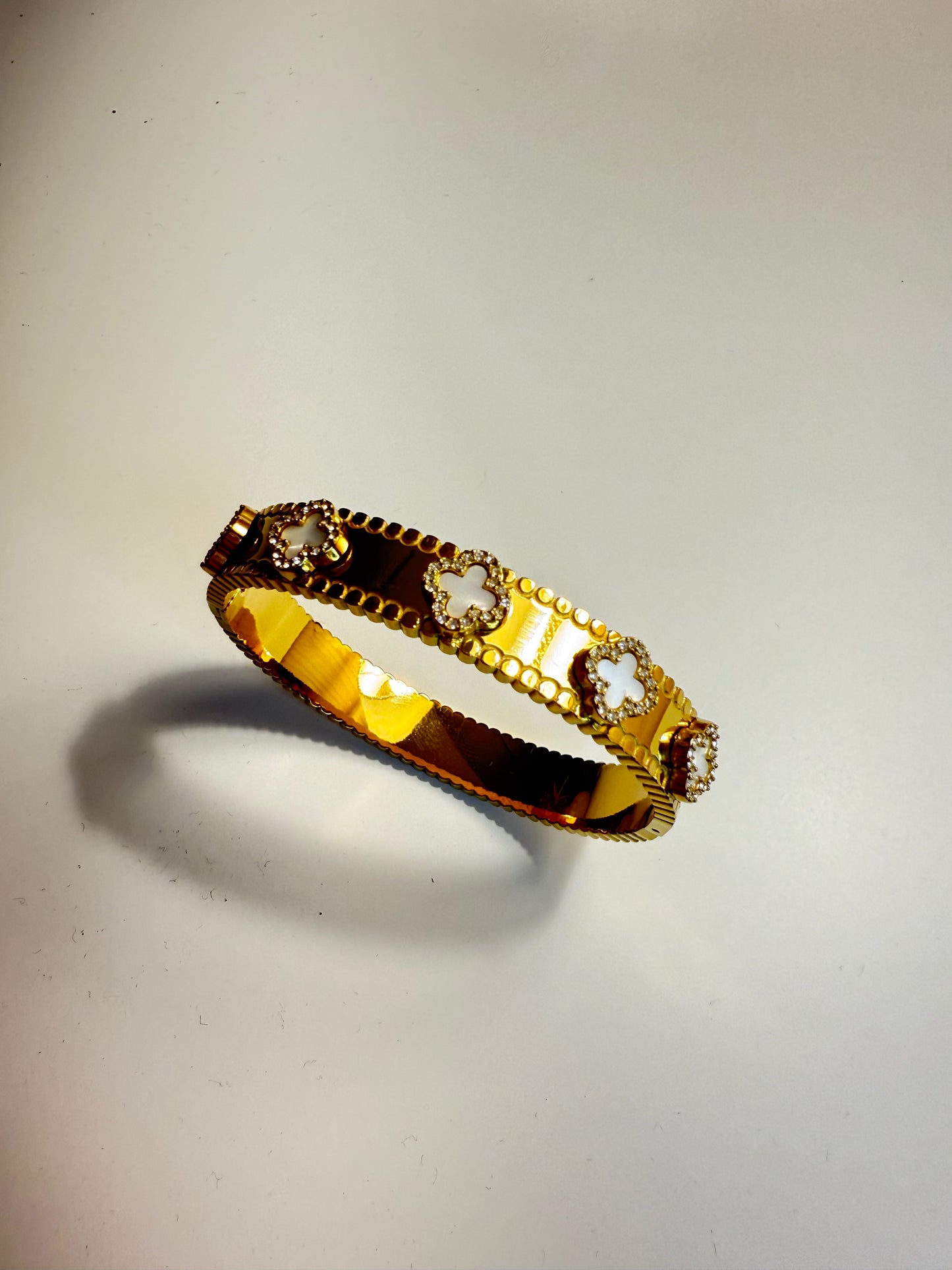 Golden Clover Elegance Bangle