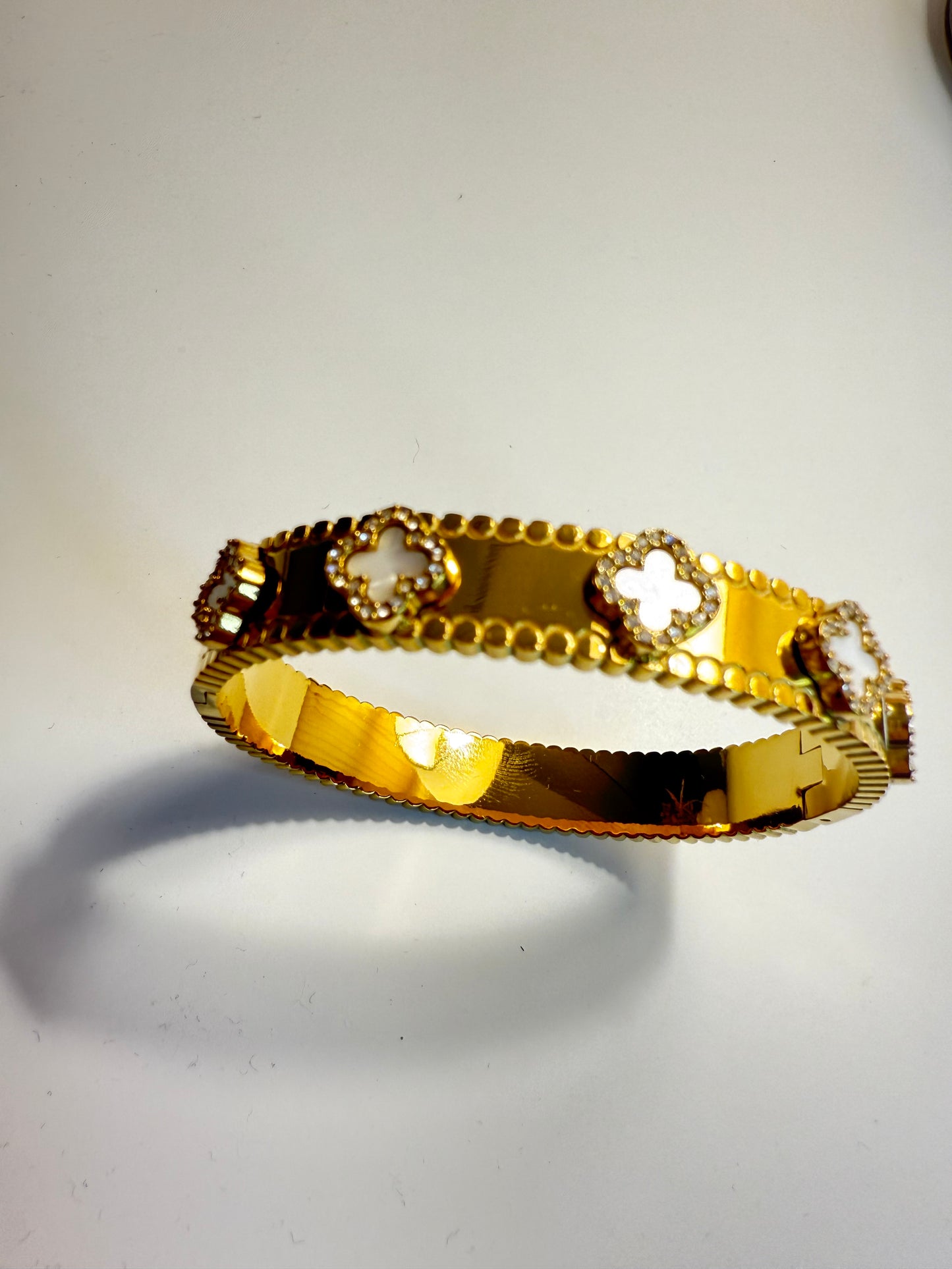 Golden Clover Elegance Bangle