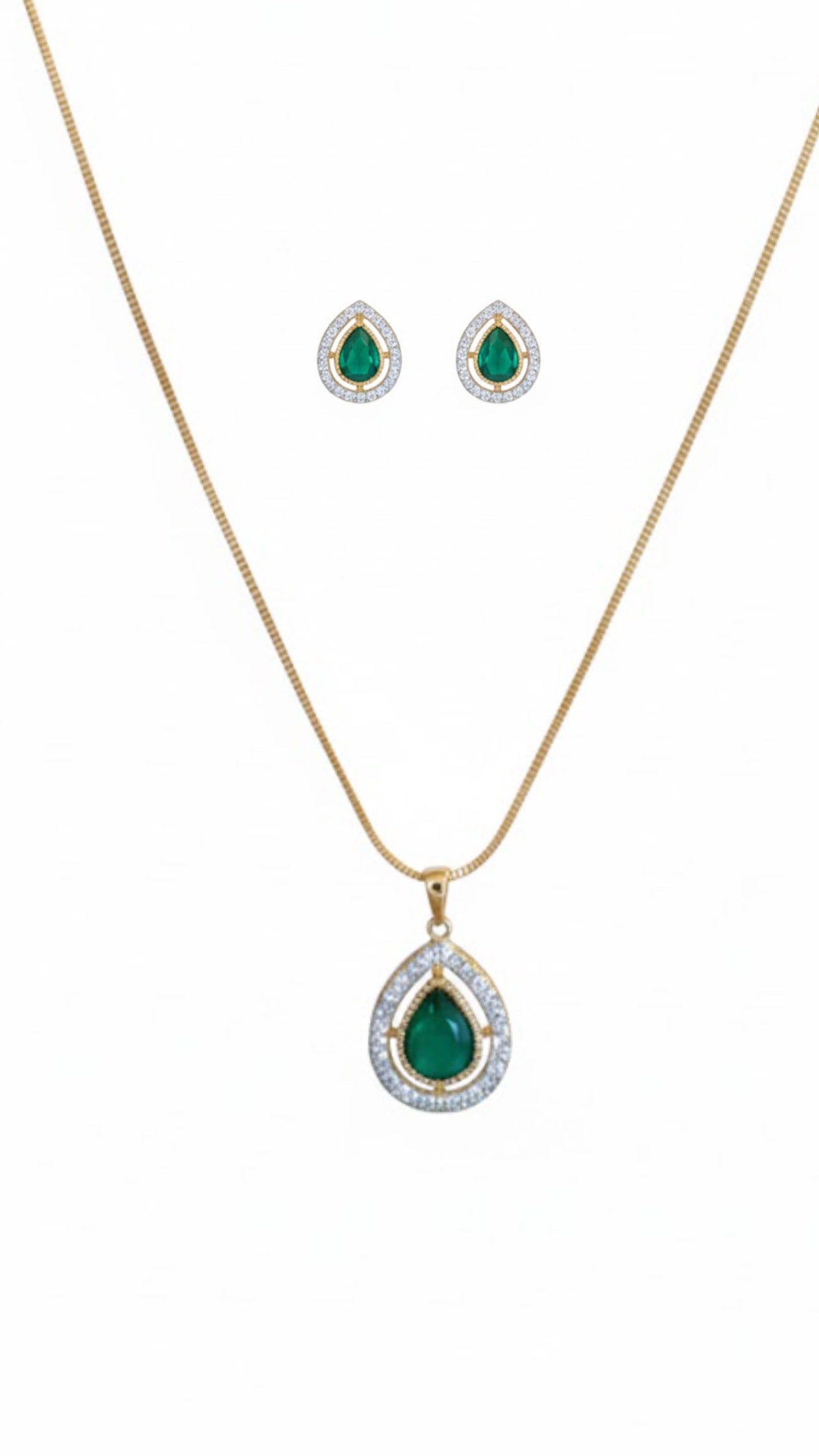 Moissanite pendant set with green stone