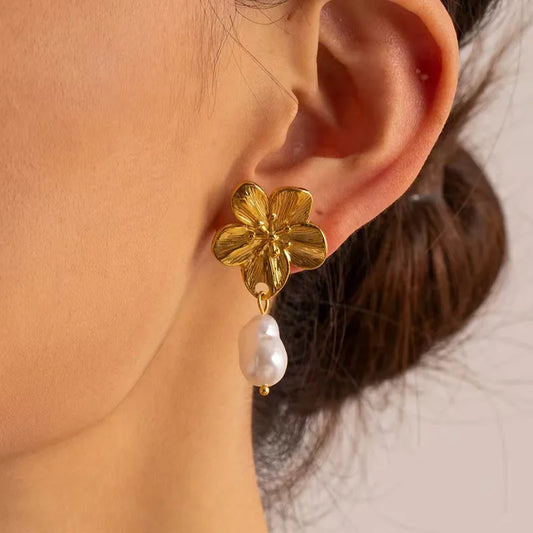 beautiful flower pearl ear studs
